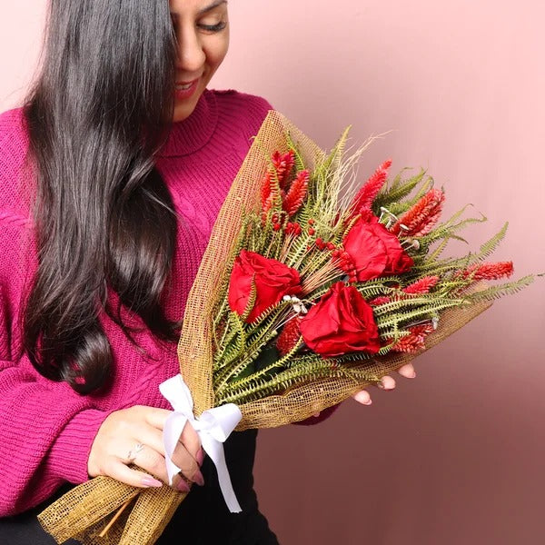 Célebre Buquê de Rosas Encantadas Vermelho